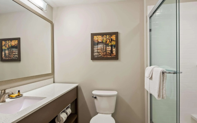 Best Western Plus Bolivar Hotel & Suites