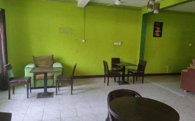 Titanic Hotel - Kilifi