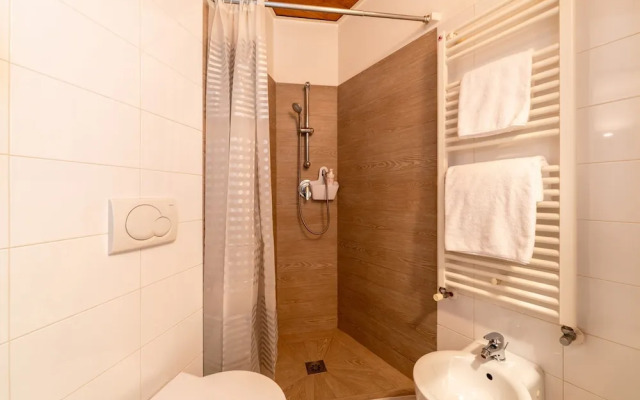 Viale Lecco 105 by Wonderful Italy