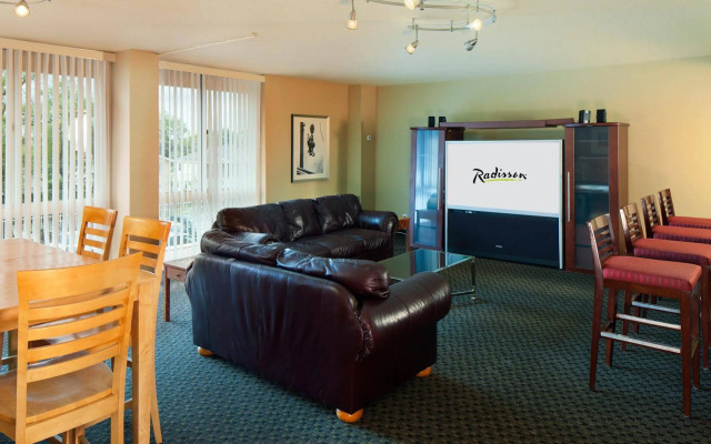 Doubletree By Hilton New York Jfk Airport Hotel