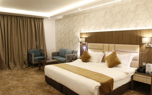 Dan Golden Hotel & Lounge