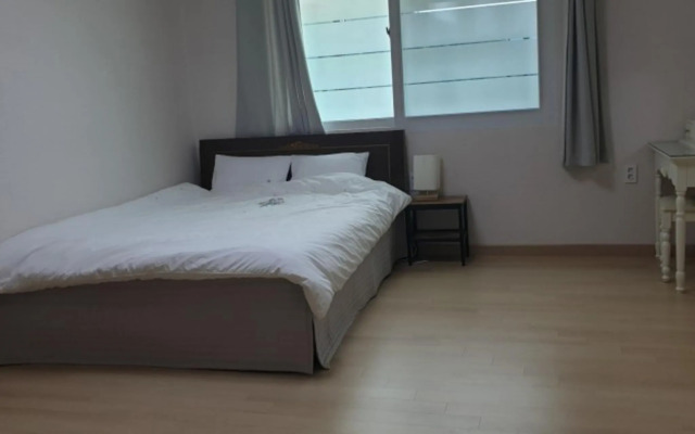 Pohang Haneulbyeoliyagi Pension