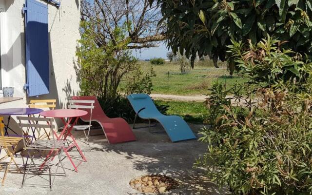 Petite maison refaite à neuf dans mas du 19ème siècle