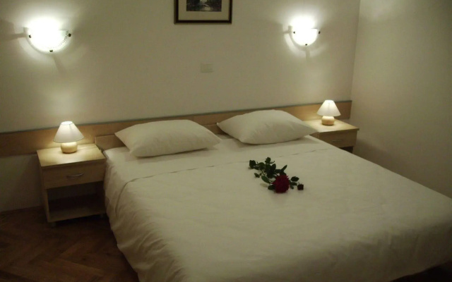 Beachfront Apartments Tamarix