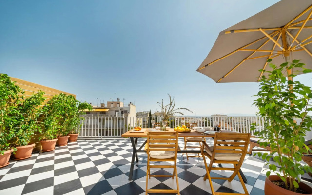 Luxurious Apartment with Big Sea View Terrace - Central Location