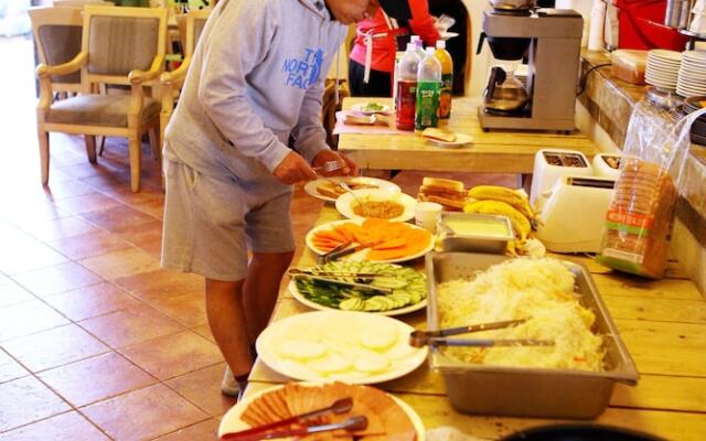 Lime Orange Vill Pension