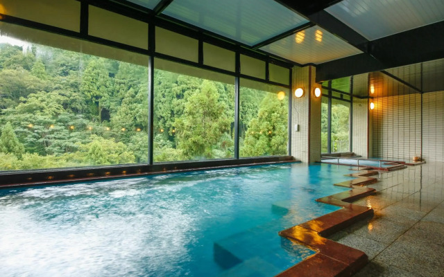 Yamanaka Spa Hanatsubaki