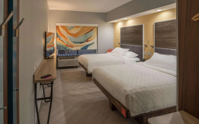 Tru by Hilton Garland Richardson