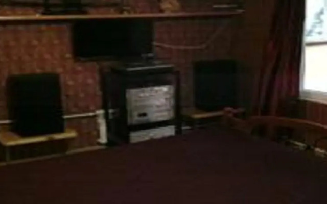 На Самбурова 242