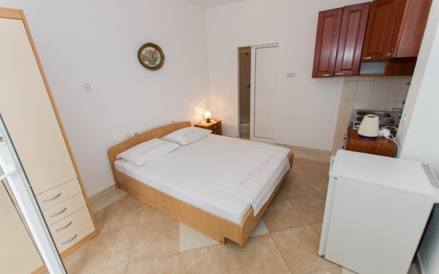Studio apartment Miljko SA2 Brela, Riviera Makarska