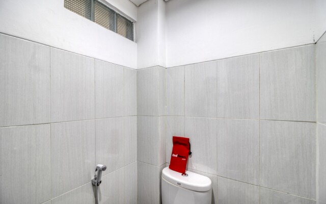 RedDoorz Syariah near Galeria Mall Yogyakarta