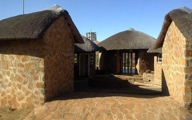 Molengoane Lodge