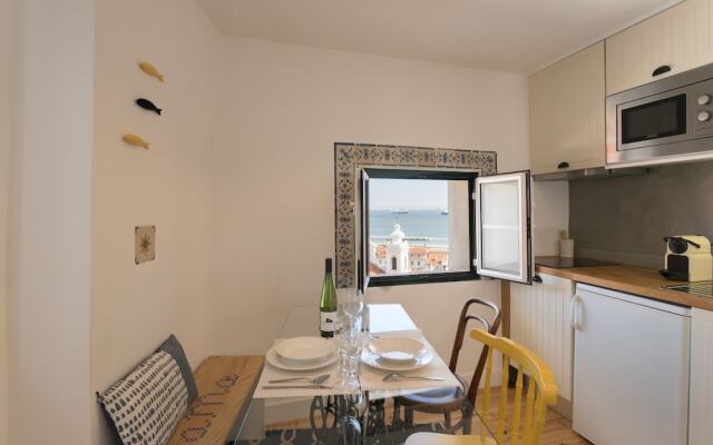 Alfama Loft Studio Loft Apartment w/ River View - by LU Holidays