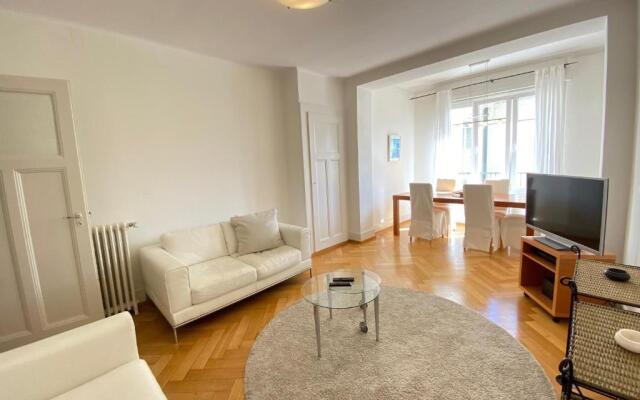 Very nice apartment close to the lake
