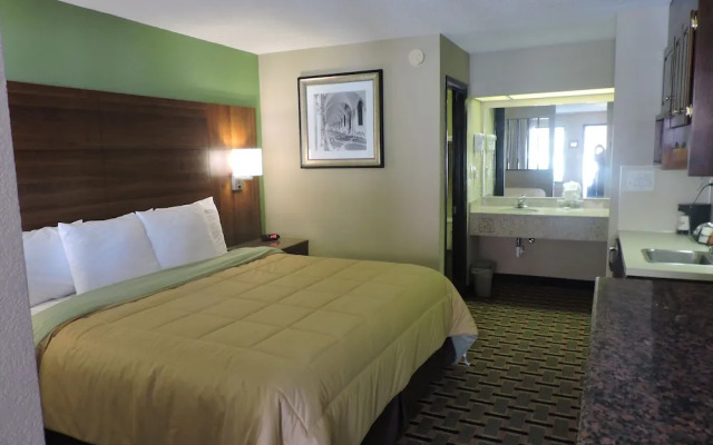 Days Inn Conover-Hickory