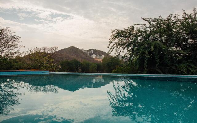 Devraj Villa-A Luxury Homestay with Pool