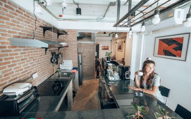 Haus Sathorn 11 Bed & Breakfast