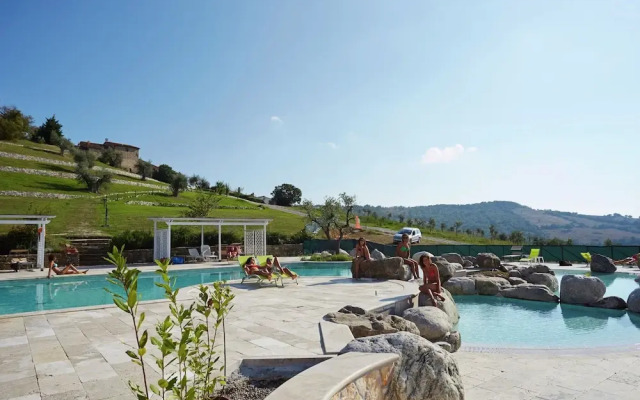 Ethereal Holiday Home in Arcidosso with Hot Tub