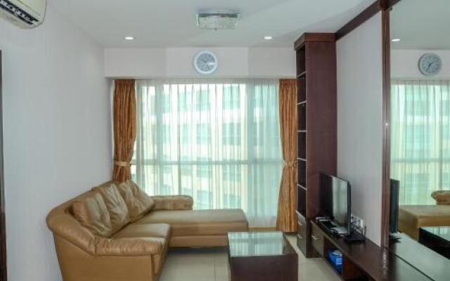 Mall Access Exclusive 2 BR @ Gandaria Heights Apartment By Travelio