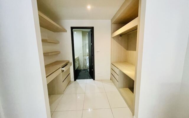 The Place Pratumnak by PSR ASIA