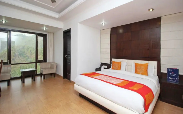 OYO 1679 Value Hotel