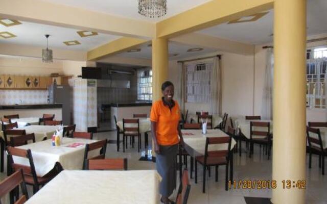 Bondo Travellers Hostel & Hotel