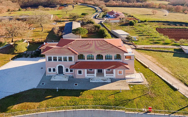 Villa Škola Jakovići