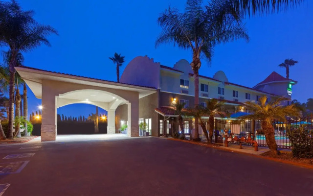 Holiday Inn Express Hotel & Suites San Diego-Escondido by IHG