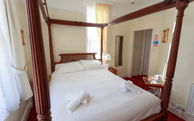 Bridge Guest House