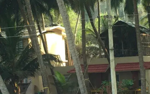 Kizhunnarocks Beach Resort