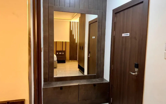 Lunar Signature Hotel & Suites