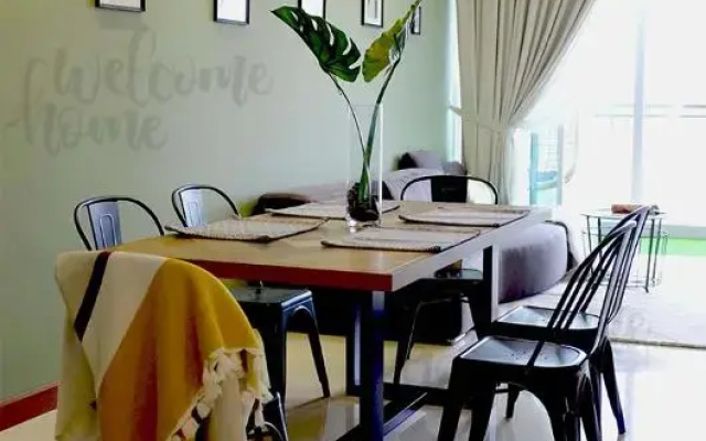 Paragon Suites CIQ Homestay by WELCOME HOME