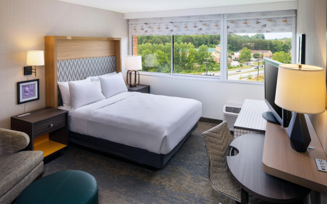 Holiday Inn Charlottesville-Monticello by IHG