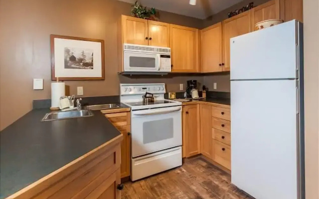 Buffalo Lodge by Summit County Mountain Retreats