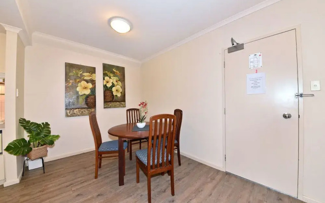 Inner Perth CBD 1X1 Apartment