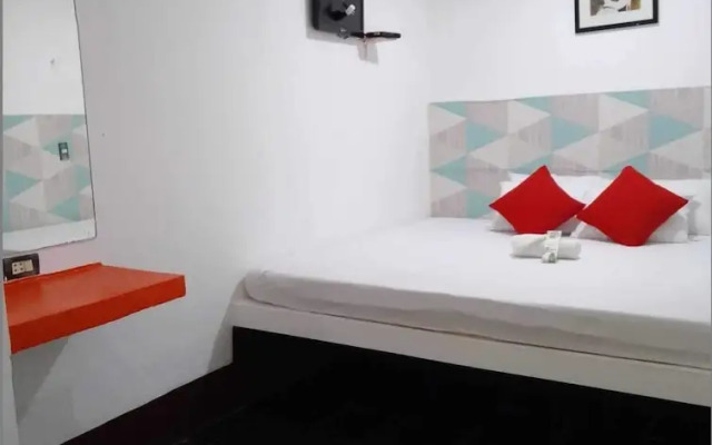 Max Travellers Inn