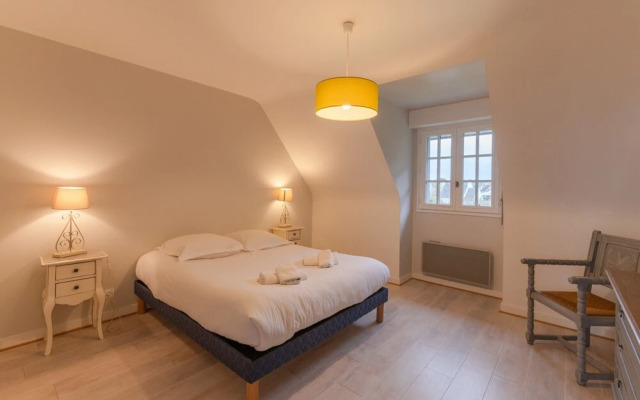 House in Ploudalmezeau With Garden & Terrace