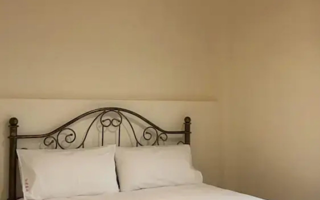 Secret base B&B