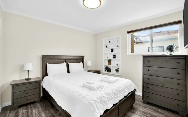 Martha by Avantstay Brand New LA Valley Home