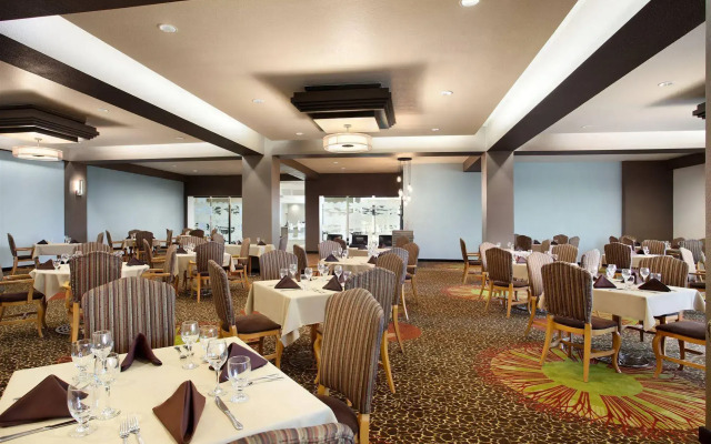 Radisson Hotel Denver - Aurora