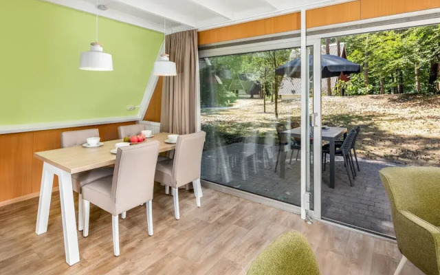 Restyled Bungalow With Dishwasher, in Natural Surroundings