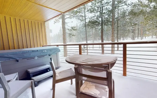 Obsidian Serenity -private Hot Tub