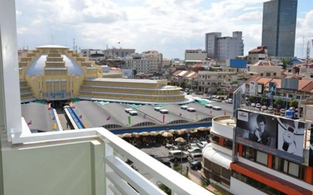 Green Centre Point Inn