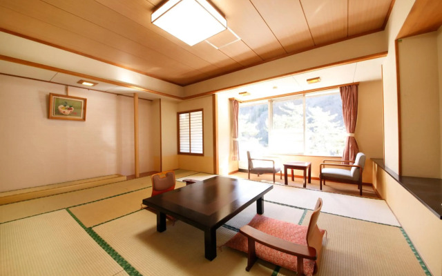 Shimobe Hotel