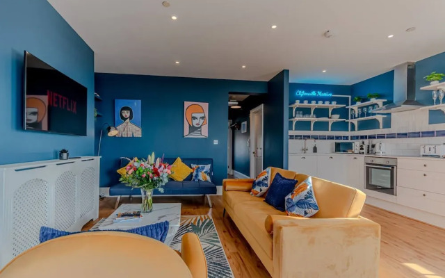 Stunning Sea View Georgian Retreat by Adliv