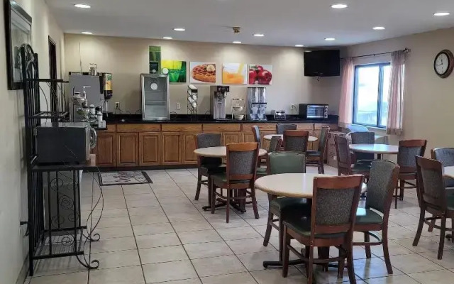 Quality Inn East