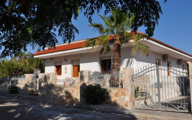 Villa Bellavista 8 Guests 3 Bedrooms by the sea