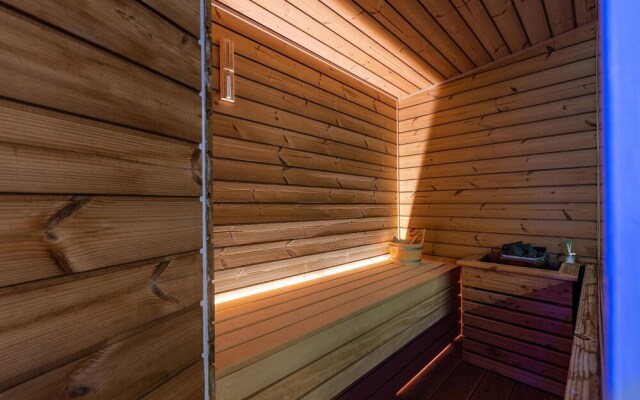 Amazing Apartment in Zadar With Sauna, Wifi and 2 Bedrooms