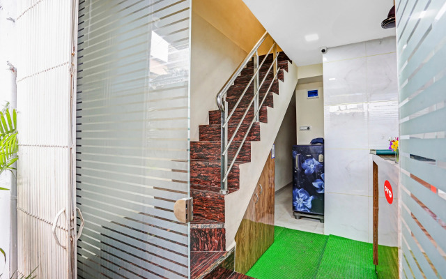 OYO 92129 Hotel S K Palace