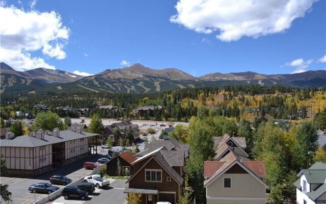 Val D'Isere Unit 315 by RedAwning